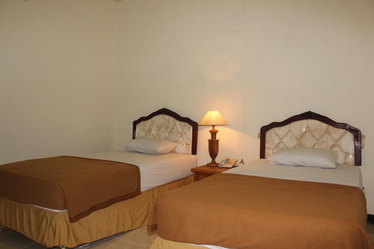 Sinar Bintang Hotel Cepu 外观 照片