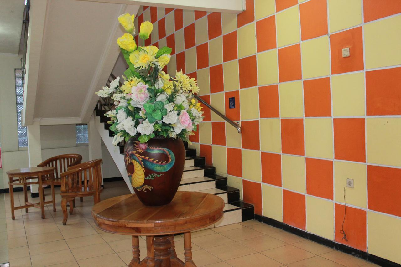Sinar Bintang Hotel Cepu 外观 照片