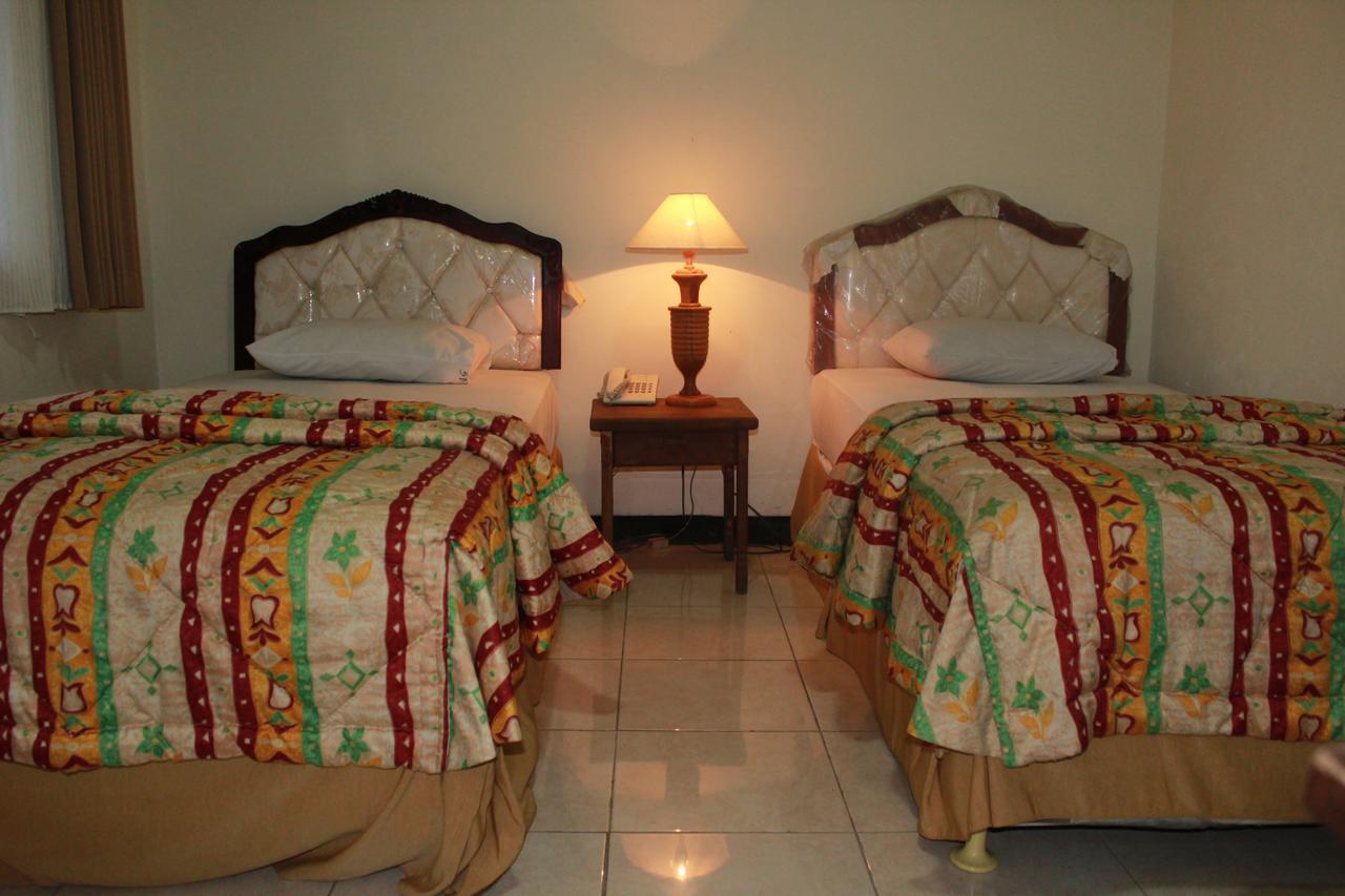 Sinar Bintang Hotel Cepu 外观 照片